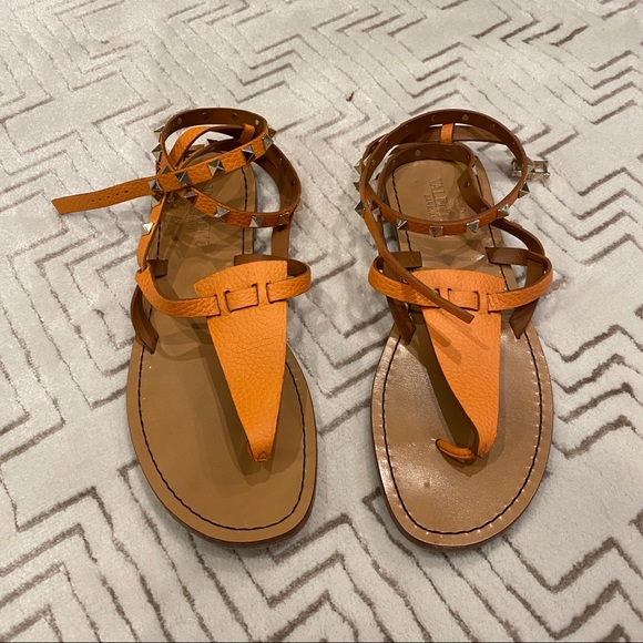 Valentino Shoes - Valentino Rockstud Thong Sandals
